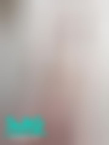 angelyunana : 早上起來真的難受⋯想要⋯
只能用手好難過，誰來填滿我