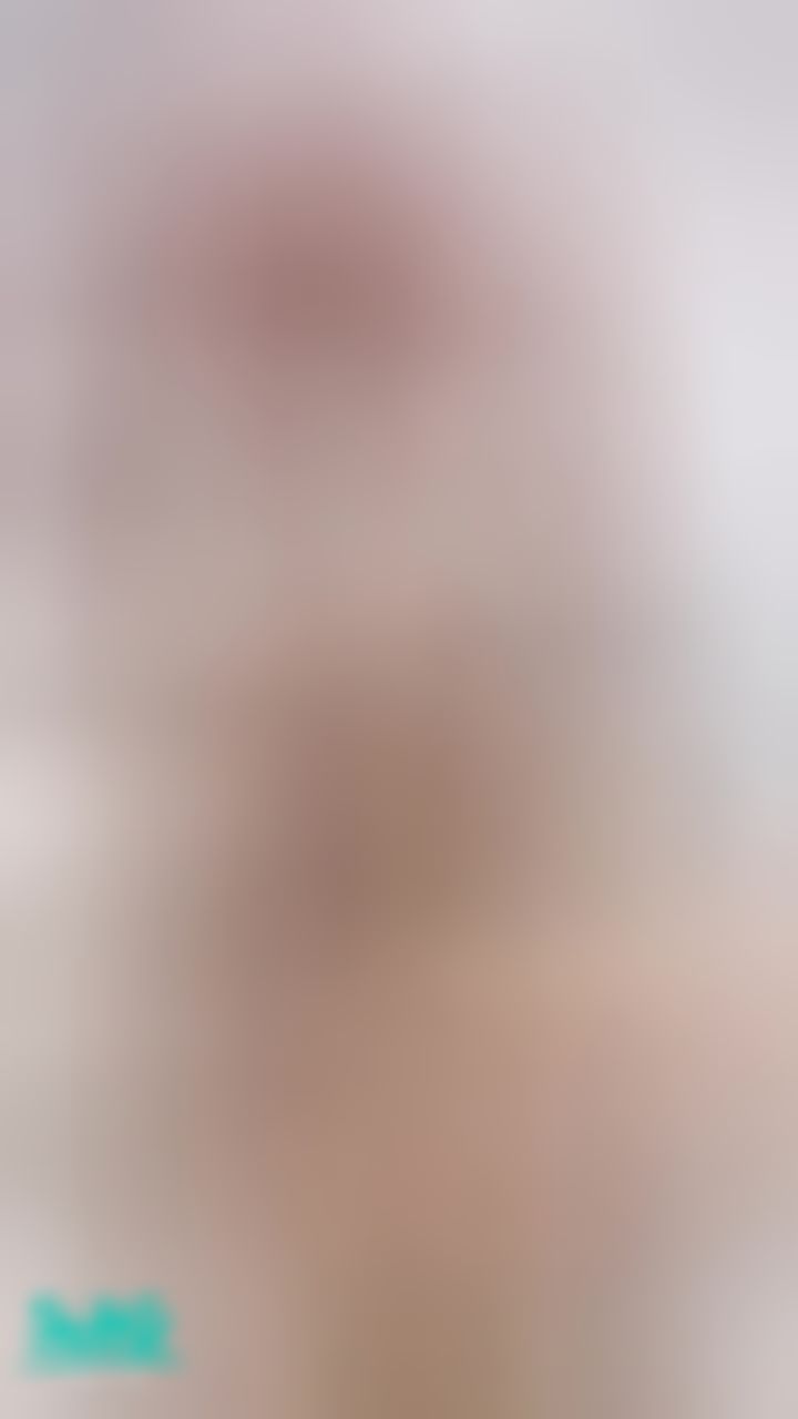 miyukibaby : 腿抬起來脫褲褲誘惑😳蹲下來幫我舔舔💋👅💕🫶🏻💦