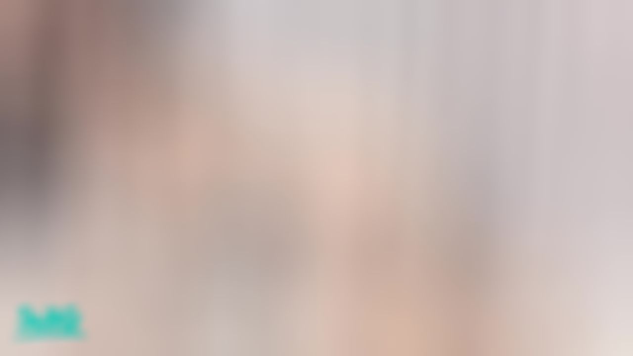 miyukibaby : 💋小母狗蹲著在地上轉一圈😳🈲💦這樣看屁屁喜歡嗎？