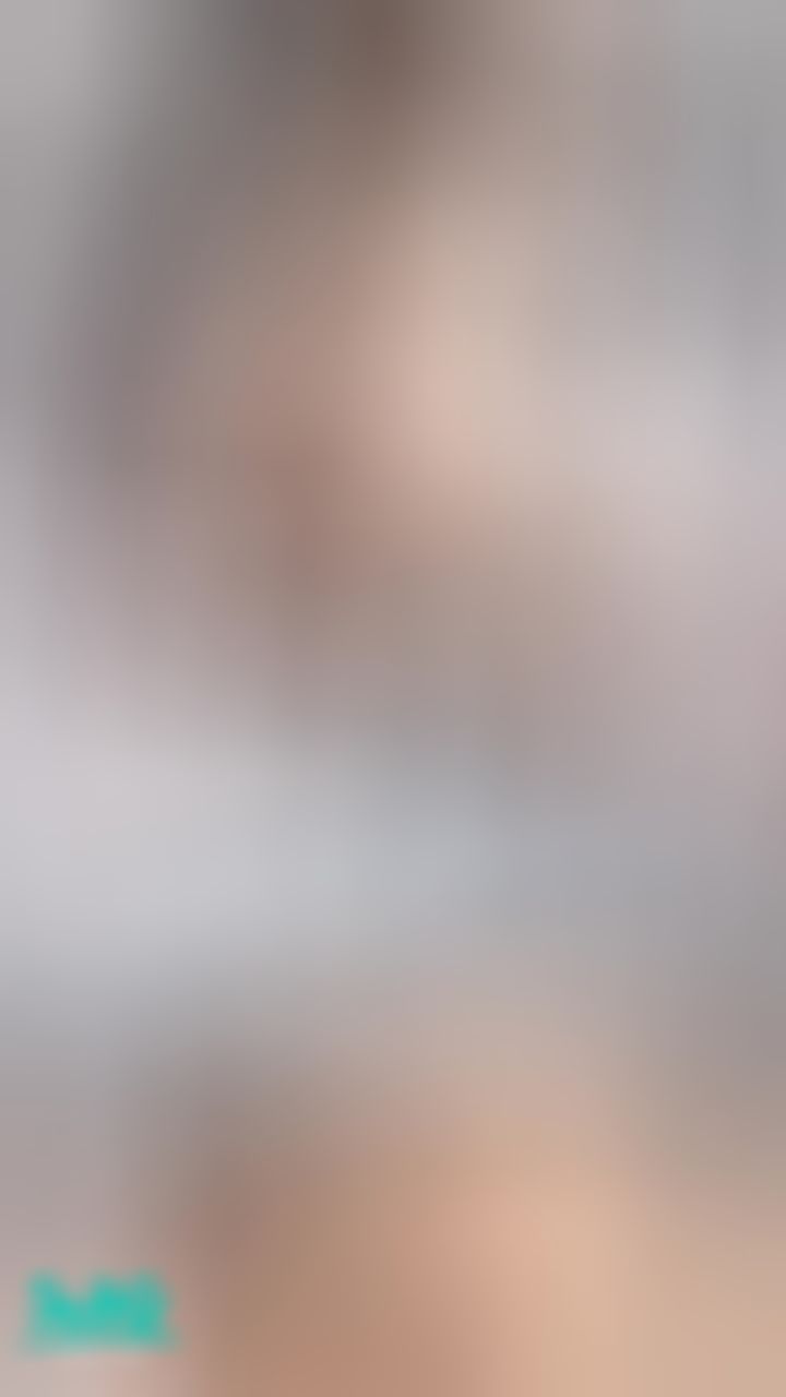 miyukibaby : 脫褲褲誘惑你🫣喜歡看我正面扳開嗎？