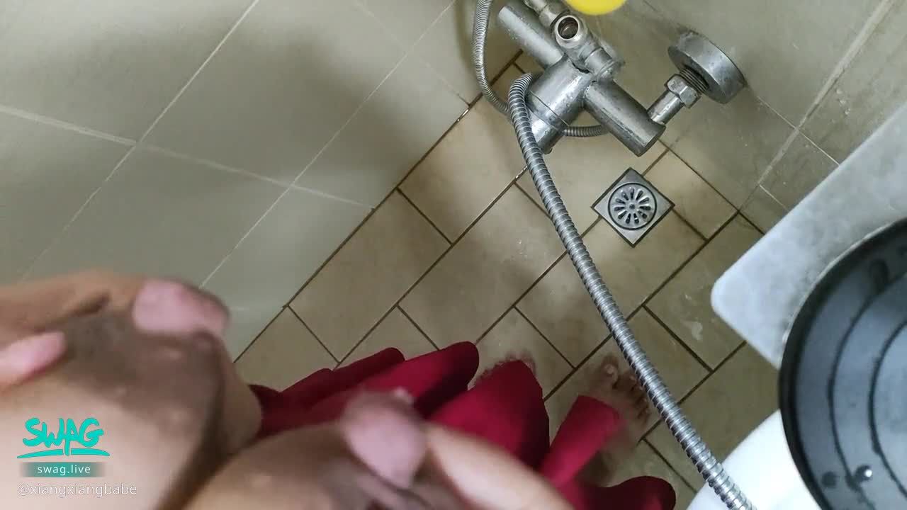 xiangxiangbabe : You can use the mother's milk club to fire the water gun.