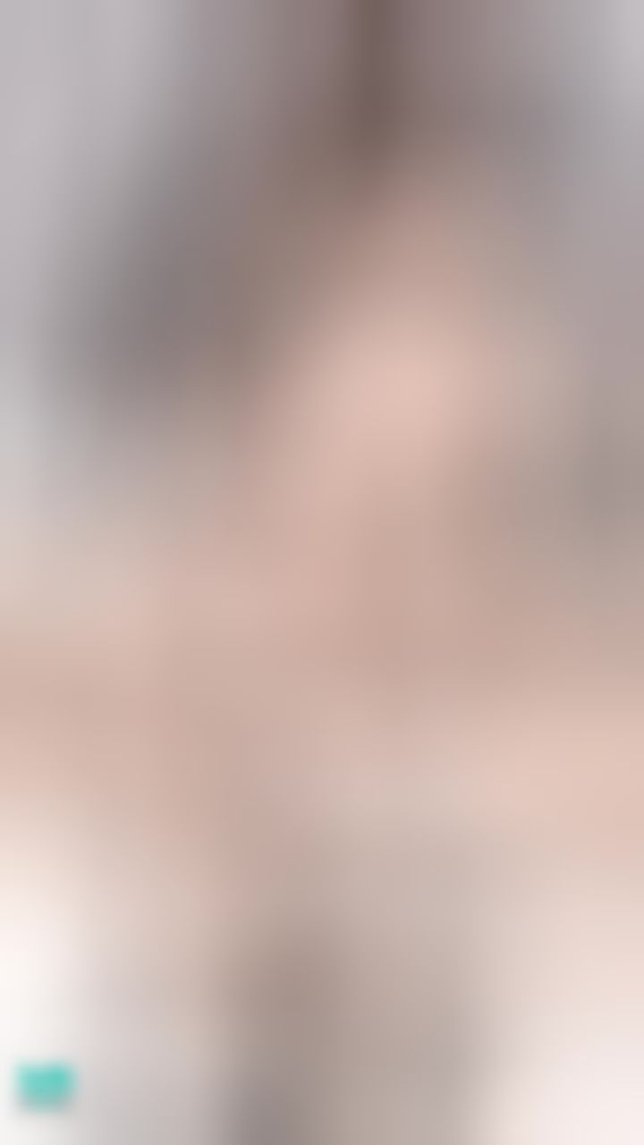 miyukibaby : 這樣足交你喜歡嗎？😳今天要讓哥哥讓你射在我腿上💢🍌🦶🏻‼️💦