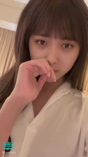  : 下午3點直播呦，記得來看小允❤️
#新人#奶#腿