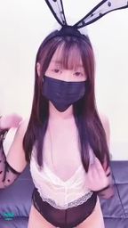cuteabbie : 🔥 Sexy dew point rubbing tits 🔥
Any baby want to knead Abby? 🥰🥰🥰
