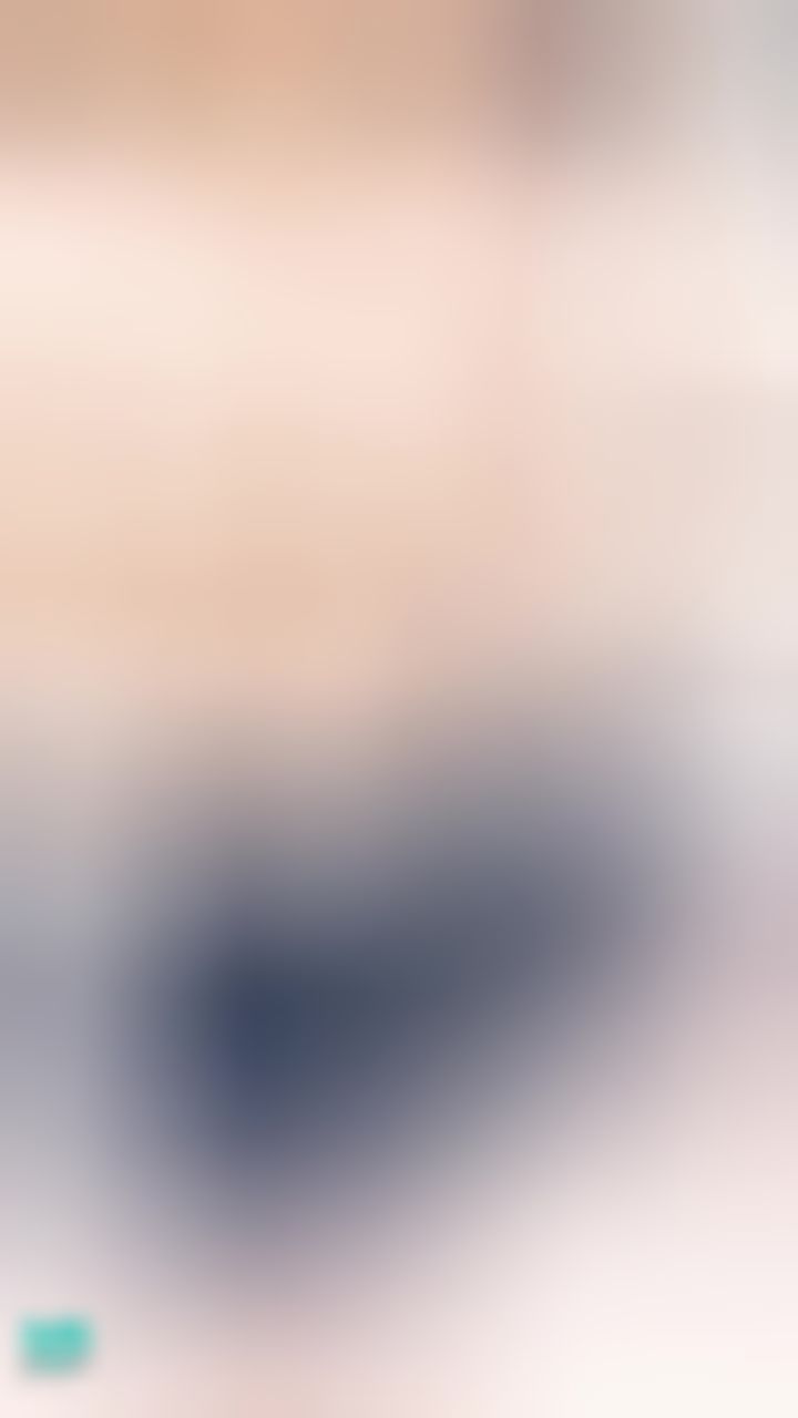 lovesisi : 👅露半臉淫蛇誘惑🫦彈出雪白巨乳 今天晚餐想來點奶香入菜？