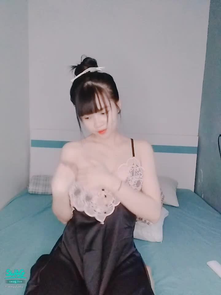 sexyylady : 🔥 The chest is "milky" and elastic 🌼 can't help mad ❤