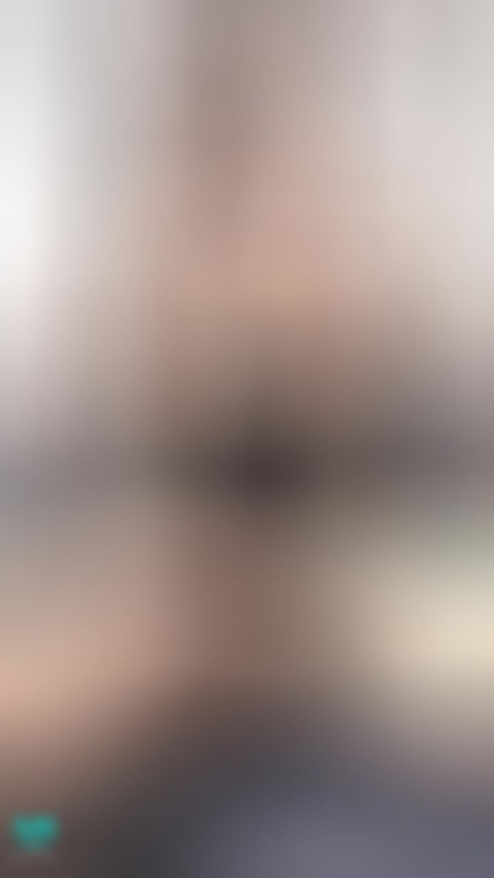 miyukibaby : 🔥🈲邊舔邊搖😳喜歡我在上面搖嗎？