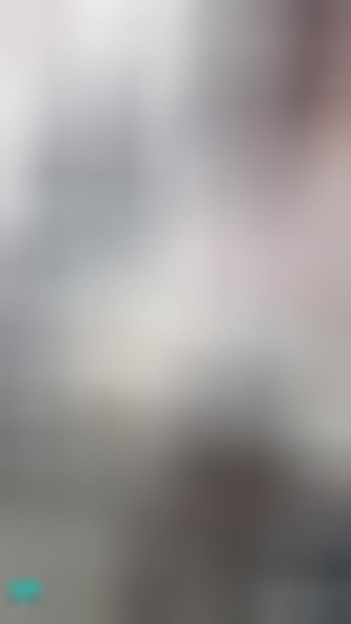janicee : 拉一下絕對領域，測試襪子彈性😈
公主頭造型💓
露肩小性感💋
誘人的黑絲長腿💖
結果一出門黑絲就壞了😥
silk thigh👠
#黑絲 #露肩 #美腿 #絕對領域 #高跟鞋