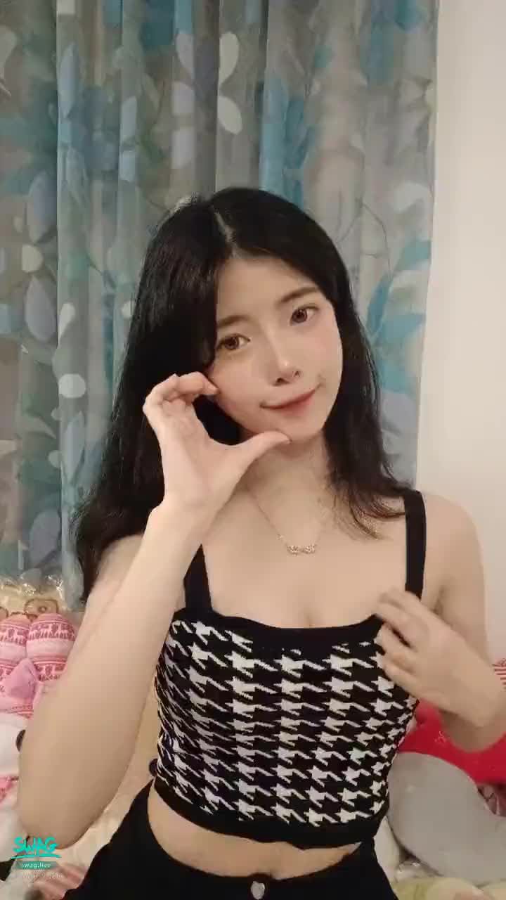 annie_lovely : 看的出來是愛心嗎
#小可愛 #溝溝 #腰 #sexy