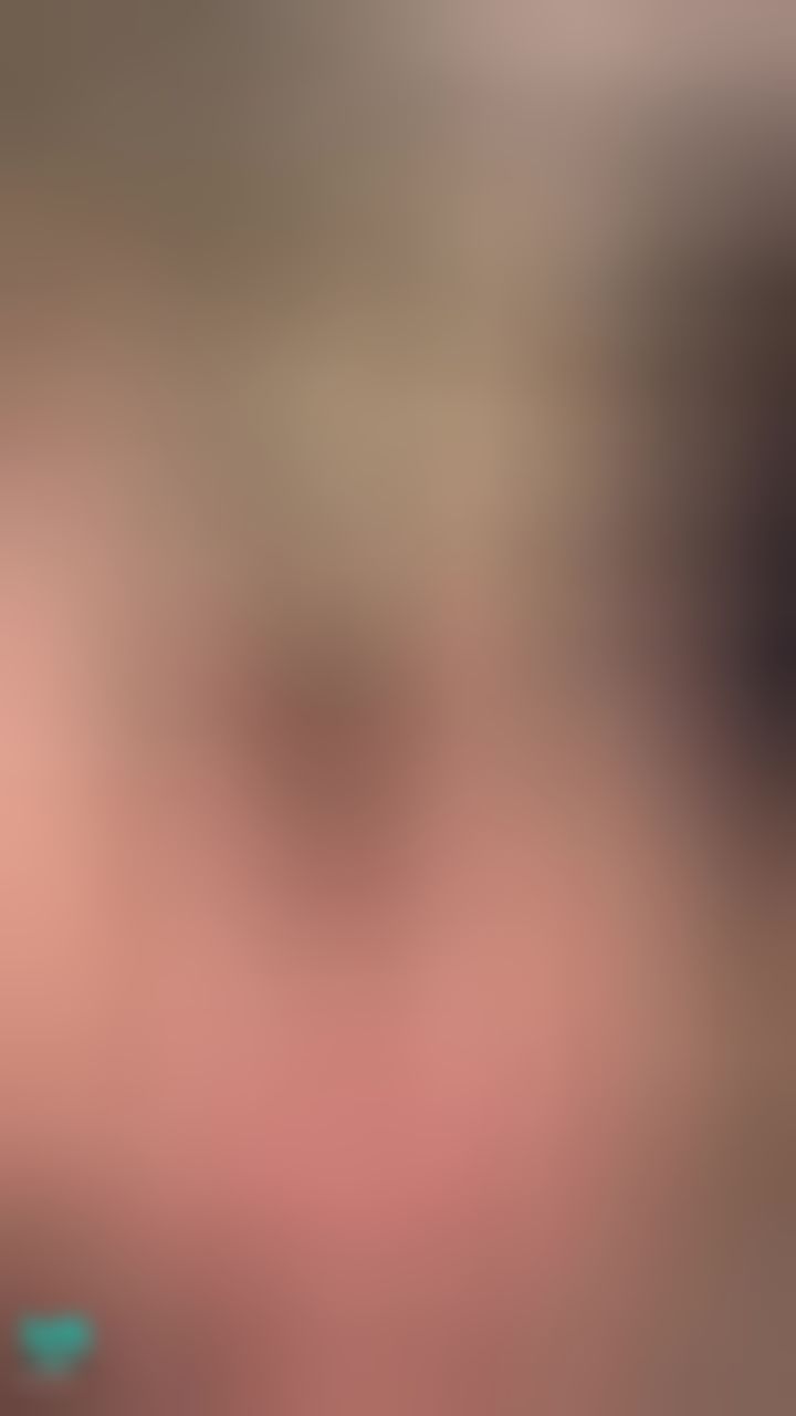 babytoy : Your finger is teasing my wet pussy😋🤤🤤