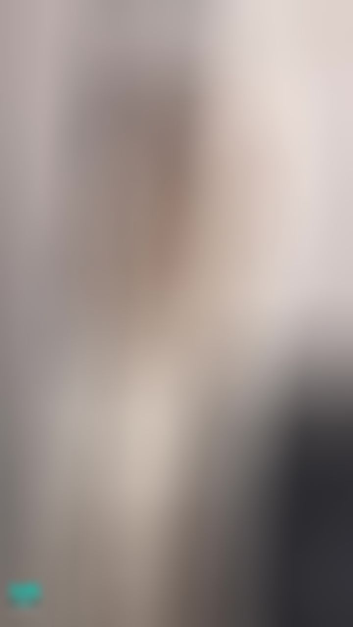 miyukibaby : 開檔絲襪搭配高跟鞋👠🦶🏻🫣喜歡我的大長腿嗎？好好意淫全身..🔥🔥🔥