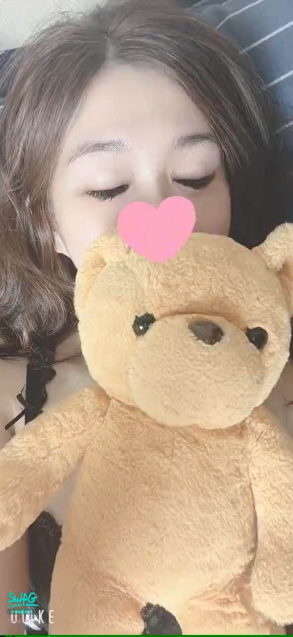 sexy_miya : 我會認真在回覆你的一字一句💕💕

如果你也想聊天我會陪你

如果你不想聊天我不會🙈 🙉 🙊你

緣分這種事本來就強求不來

我只希望我們是互相吸引的💗💗💗

你的主動我們才有可能