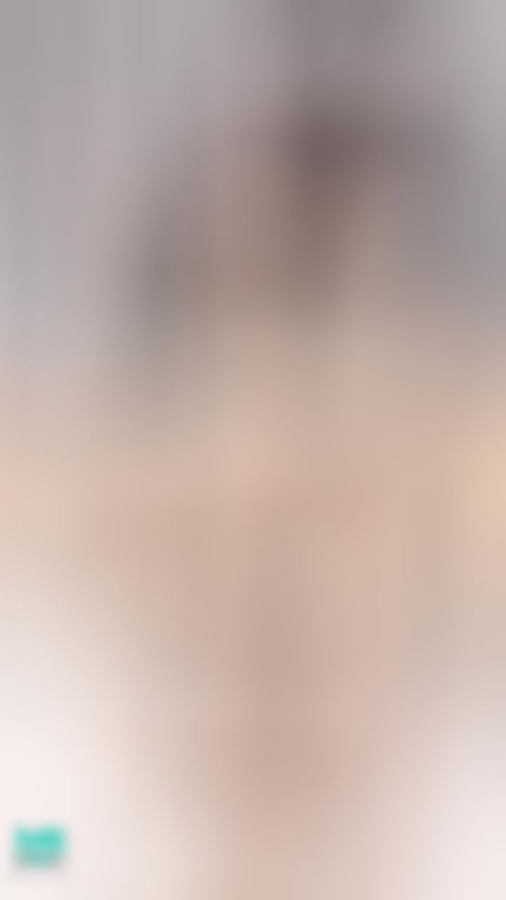 miyukibaby : 穿著膚色開檔絲襪踩棒棒🍌🍌⬆️💢🔥💦足交踩棒棒最舒服了😌