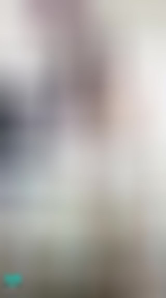 janicee : 床上曝光裙底的坐姿😍
低頭跪坐🌸
白色純潔睡衣⭐
露出美腿與大面積的肌膚🌹
若隱若現的大腿根部💗
purely white💓
#深V #睡衣 #裙擺 #低胸 #性感 #美腿 #長髮 #細肩帶 #美背 #鎖骨