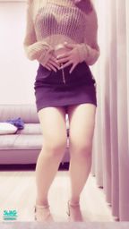 sexyivyivy : 最喜歡若影若現的衣服
想要寶貝在我不注意的時候
手輕輕的放進來😈😈😈