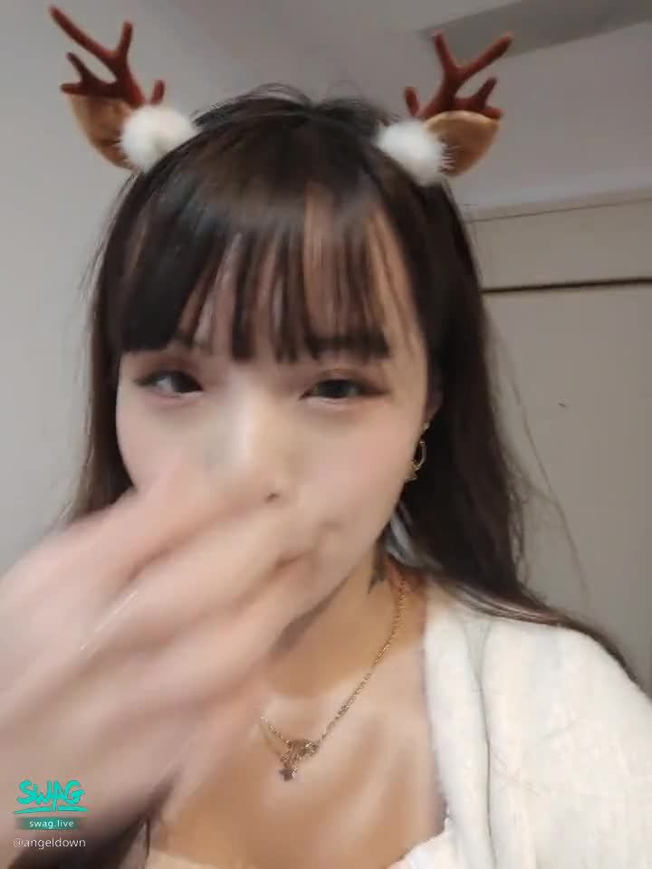 angeldown : 阿天小麋鹿讓你迷路跟亂撞🌹💜腳控偏--

明天依然忙碌兩場拍攝嗚嗚🥺🥺
#麋鹿 #聖誕節 #日常 #白聖誕 #活動

幫天天過生日
🍰現在10顆紫黑鑽可以獲得天天的10部淫片
🍰現在2顆紫黑鑽可獲得天天兩部女女影片或淫片
🍰生日純約會活動可私訊天天唷少鑽只想好好過生日
因為天天沒有家人🥺