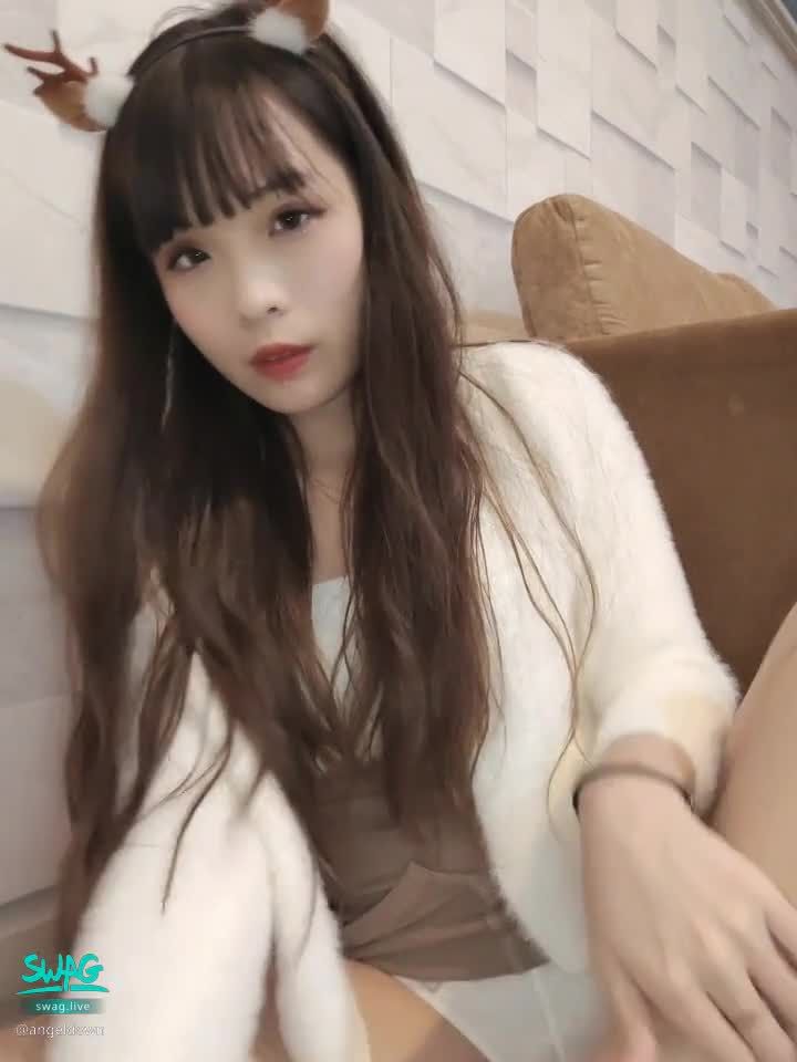 angeldown : 阿天小麋鹿讓你迷路跟亂撞🌹💜腳控偏--

明天依然忙碌兩場拍攝嗚嗚🥺🥺
#麋鹿 #聖誕節 #日常 #白聖誕 #活動 #腳腳 #足控 #開腿
#欠幹 #欠操 #欠被人修理 #癡女 #誘惑 #淫蕩 #騷貨

幫天天過生日
🍰現在10顆紫黑鑽可以獲得天天的10部淫片
🍰現在2顆紫黑鑽可獲得天天兩部女女影片或淫片
🍰生日純約會活動可私訊天天唷少鑽只想好好過生日
因為天天沒有家人🥺