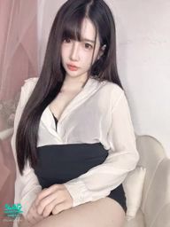 nancybebe : 好久沒穿這套了🌚