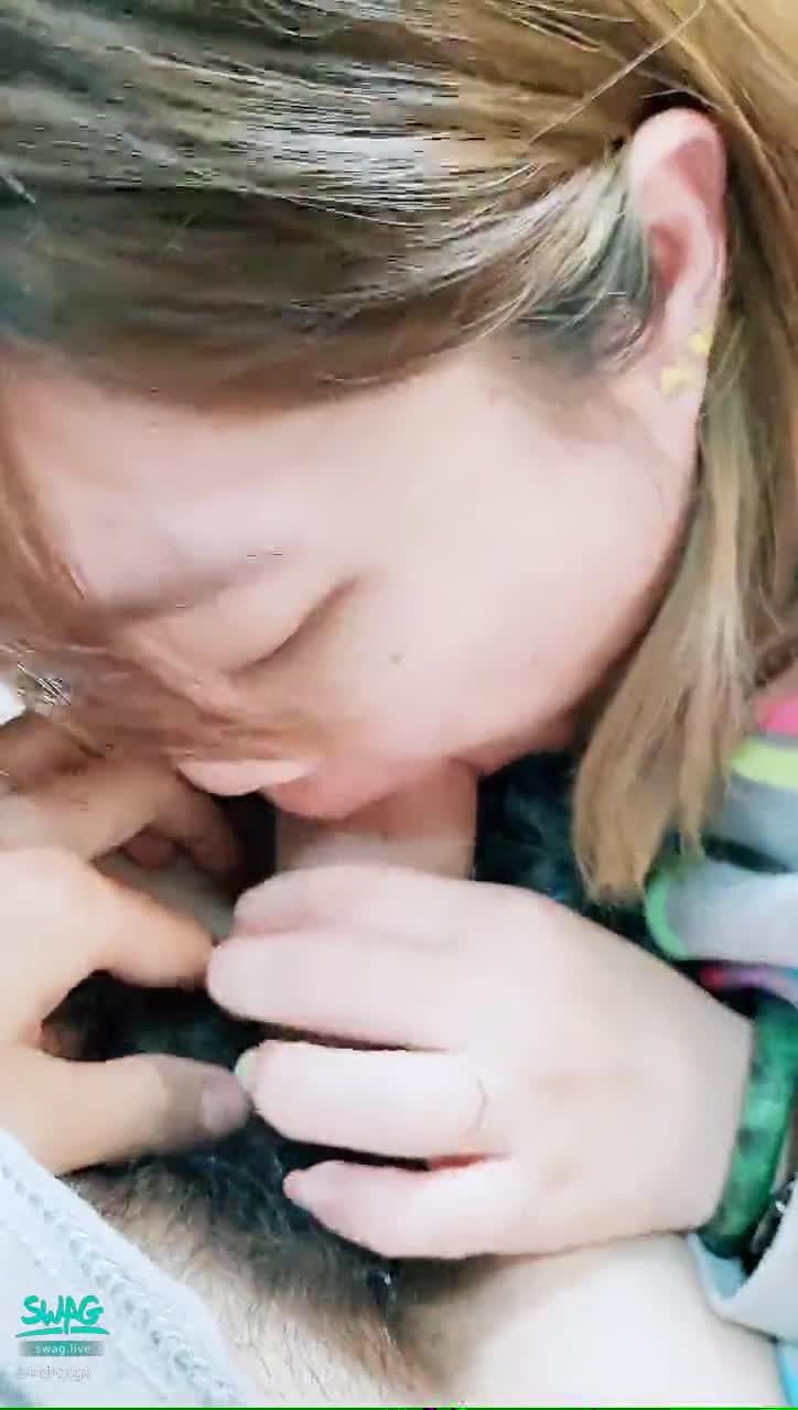 doironge : My brother's stick is too long, I can't eat the whole stick 🥺
kitty will try her best to help brother eat the whole stick 🥺
#口交