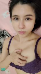 kikilinbabe : 雙乳癢癢原來是乳汁要噴發了欠擠欠舔