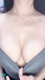 bershuka : 下來一點⋯再下來一點⋯🔞🥺💦💦
#茉茉 #bershuka #巨乳 #G奶 #大奶 #乳暈