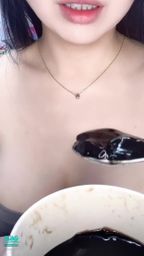 bershuka : 天氣好冷🥺 想不想跟我一起吃燒仙草取暖?🔥
#茉茉 #bershuka #巨乳 #G奶 #大奶