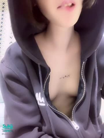 lynnbae : 我們會好聚好散 即便我們未曾有過答案☕️