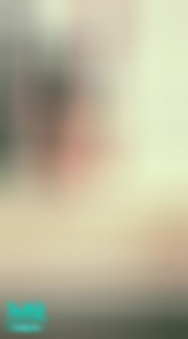 janicee : 若隱若現的點點😈