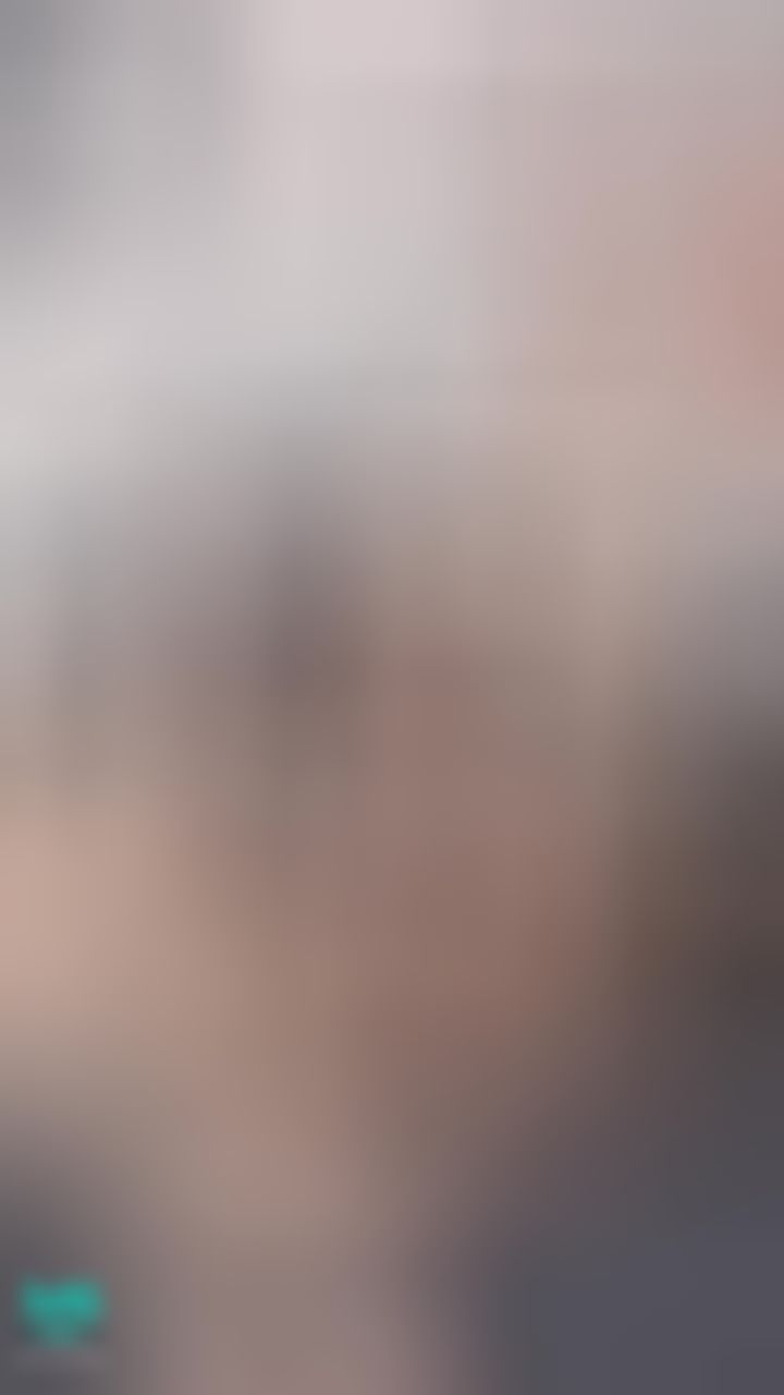 miyukibaby : 喜歡這樣把腿抬起來張開慰慰👉🏻👌🏻😈❤️讓你放進來啦！