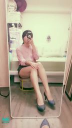 janicee : OL襯衫💓
椅子上翹腳👠
高跟鞋美腿💖
左右換邊💋
Out of office🌹
#OL #襯衫 #短褲 #高跟鞋 #赤腳 #馬尾 #翹腳 #美腿