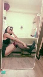 janicee : 把黑絲美腿放在椅子上👠
誘人的雙腿💋
這雙黑絲每次買完就下架…
挖空胸部的性感黑蕾絲💗
大腿襪的絕對領域😈
Burgundy 💓
#sexy #蕾絲 #小可愛 #高跟鞋 #絲襪 #大腿襪 #絕對領域 #美腿 #挖空 #露胸