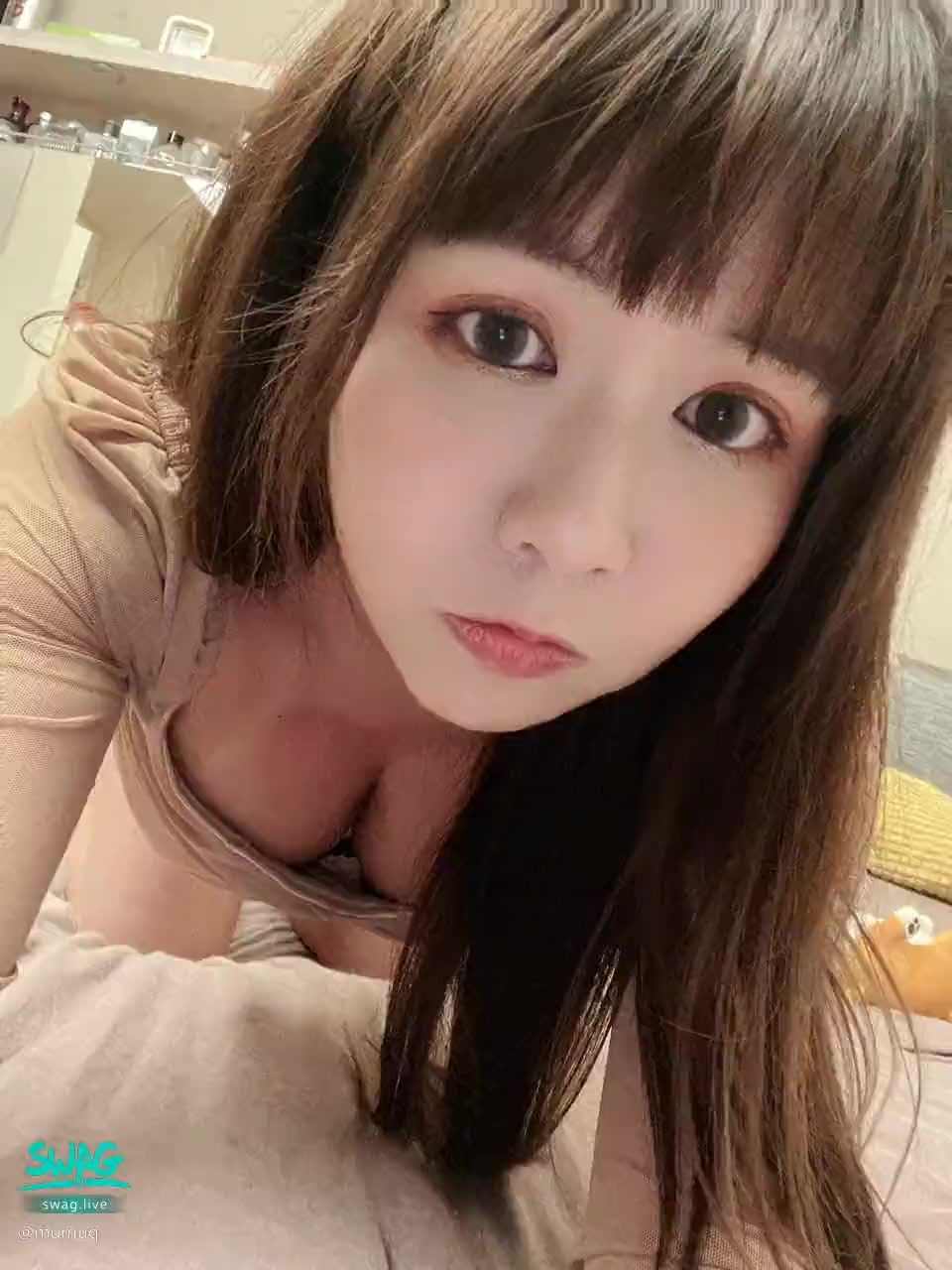mumuq : 12/10晚上10點直播❤️寶貝再來找我嘿😘