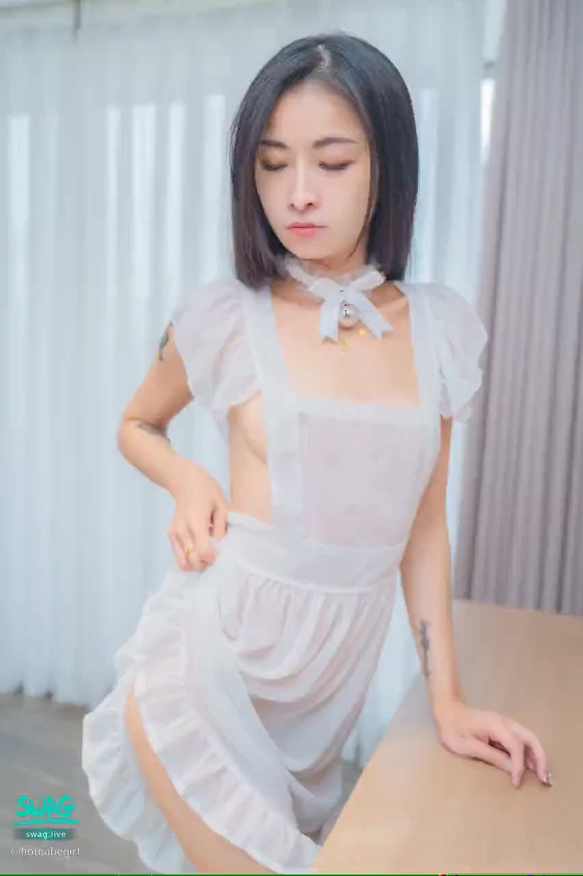 hotbabegirl : 雙主播合體拍攝多p交換輪插熱銷AV😈
止不住強大的慾望 偷偷跟男友的好兄弟上床
男友為了報復我們兩人居然…………
整個場面超級淫亂你還不解鎖嗎？😏
下集請到娃娃@princessdolly 頁面解鎖❤
🔥雙主播合體🔥多p系列🔥男女交換🔥特殊劇情🔥大量噴精🔥

https://5w.ag/VbYpZCQUR121myRE7