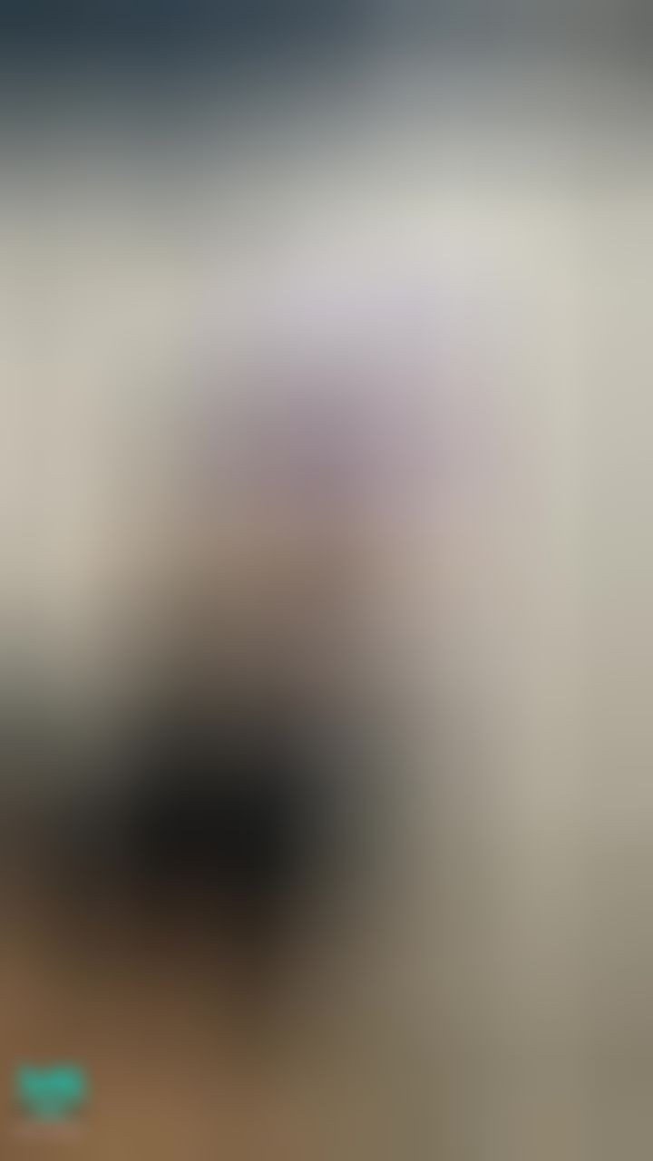 kikilinbabe : 公廁裡脫褲掰穴特寫手指自己來都出水了