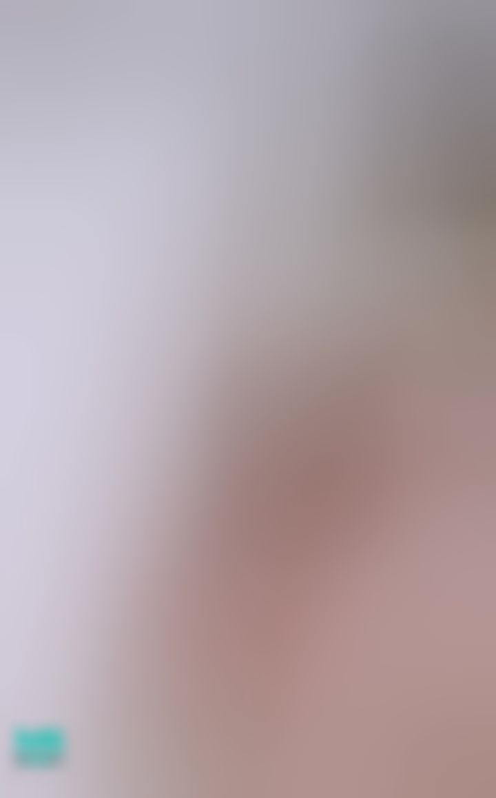 sexybearr : 🔥雙乳上空大奶冰鎮一下牆壁🔥好大好軟><
心情不好不小心把奶奶抓超紅😣😣

Babe哥哥要來一杯大冰奶嗎😗😗😗？
聽說喝奶茶可以治癒心靈⋯⋯
現在有我的奶了⋯缺Babe提供茶😈

#爆乳 #上空 #G奶 #淫蕩 #騷包 #大奶 #巨乳 #學生妹 #性感