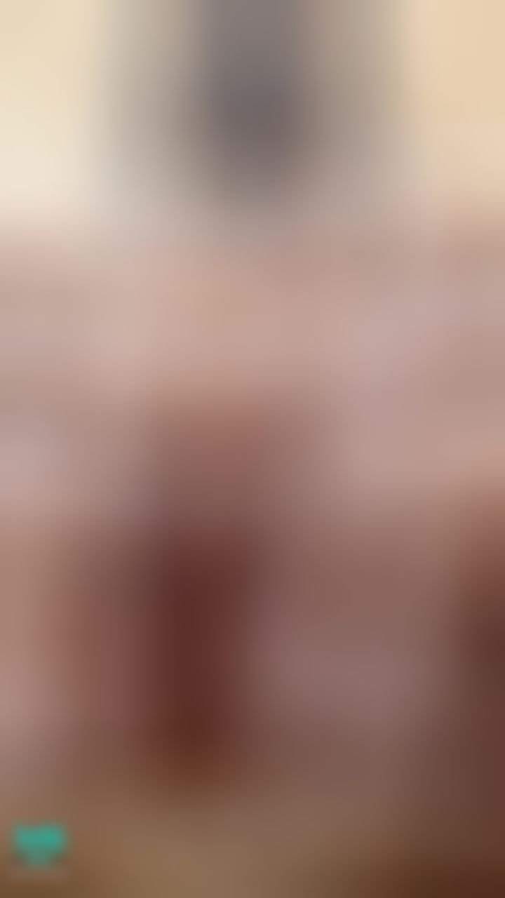 hotbabegirl : 超高難度性愛姿勢❤全程激情不中斷☺爽到一半突然有人來敲門……😱