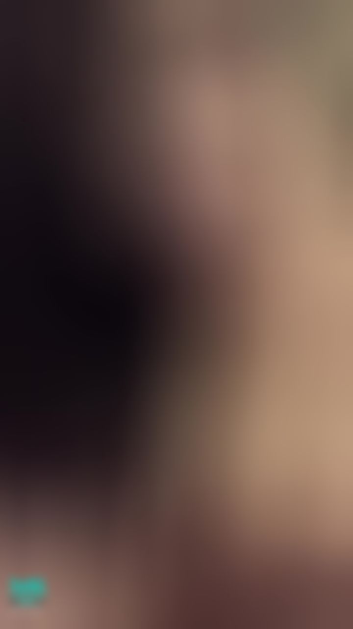 kathyicup : 讓我趴它臉上賞奶給他吸⋯還得把手指放我嘴裡看我舔手指的淫蕩表情🙈😈🔞