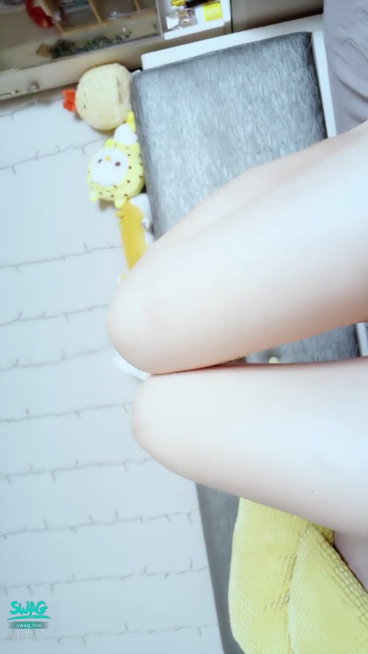 mumuq : 這是什麼聲音😳😳😳

被噴上費洛蒙香水的高傲課長～竟變成只求肉棒中出的小母狗🐶拜託你直接幹死我 ～只要幹進來 我以後不會再刁難你了⋯⋯😱

裡頭大量經典對話🤭進家裡看/幹紅內衣騷課長👇

https://go.swag.live/TMQFzc7FRYMJicpg7