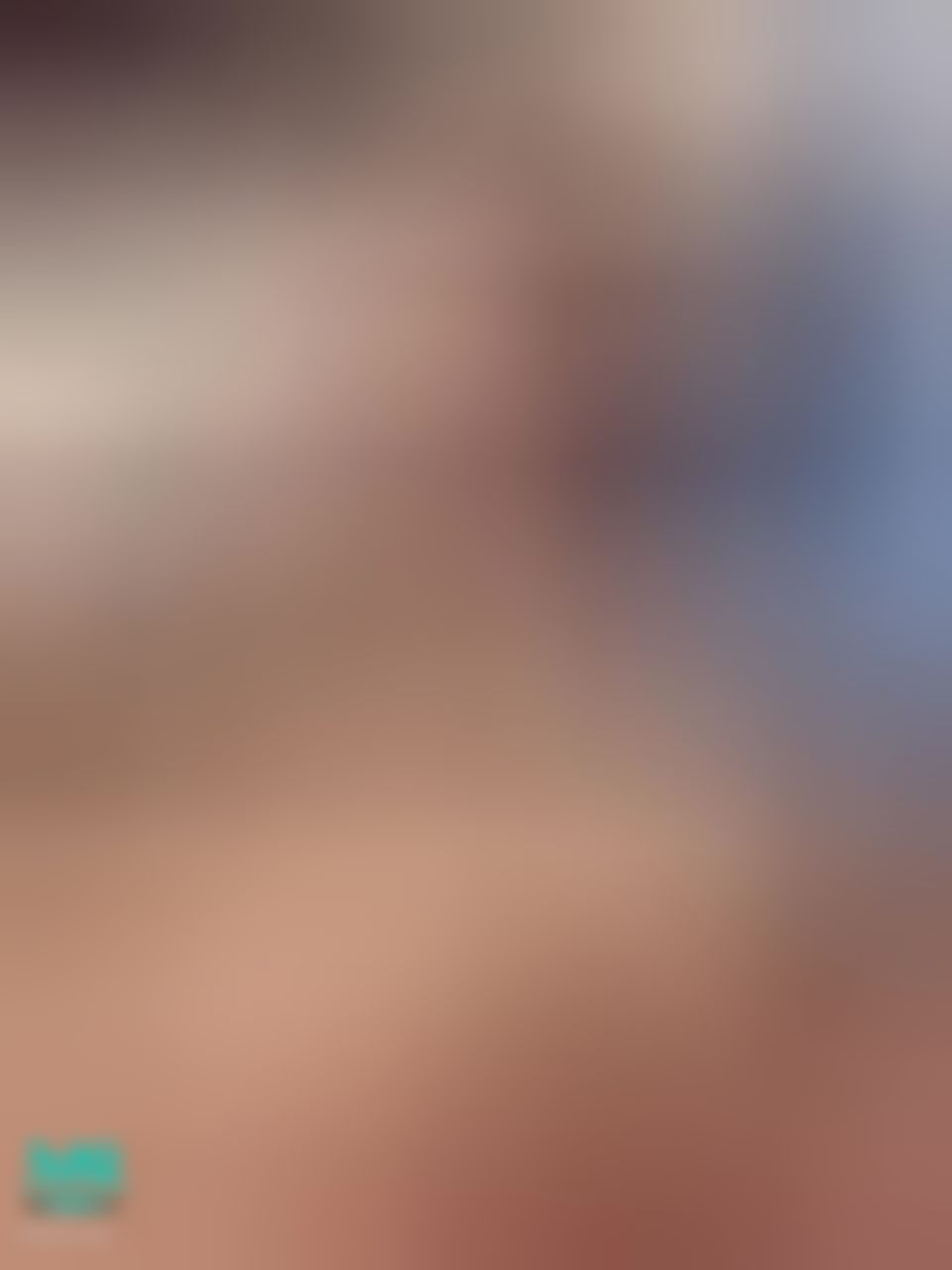 kathyicup : 快遞小哥說送貨上樓，怎麼把我衣服脫光啦？把我按倒在沙發上就自顧自的吸我的奶👅💦最過份的是我被吸的很爽也沒打算反抗🔞😈