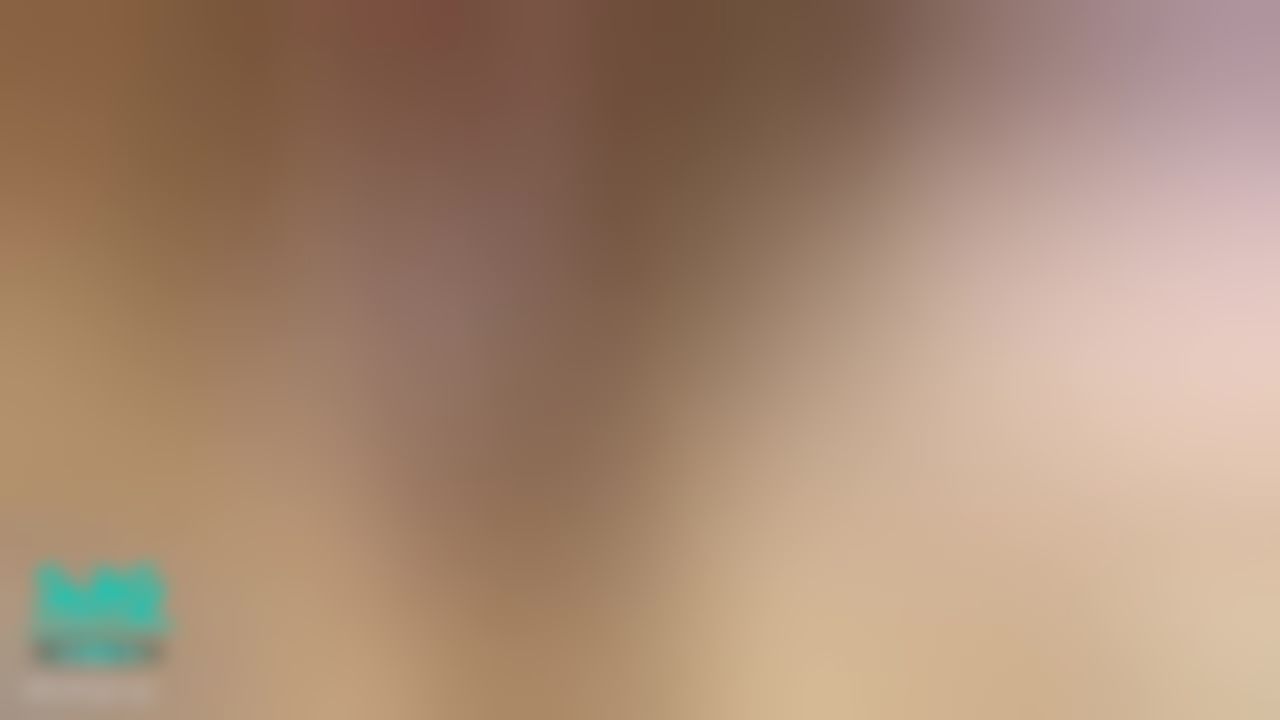  : 看著被臭弟弟射在穴裡的精液整個流出來的影片⋯好想現在就被狠狠的幹🍆💦❗️已經一週沒做愛了簡直要飢渴死👅💦