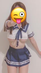 l*******e : 忍不住了啦~~~ 我的身材是不是會讓Babe你勃起? 想⋯幹我嗎?嘻嘻嘻 好害羞喔