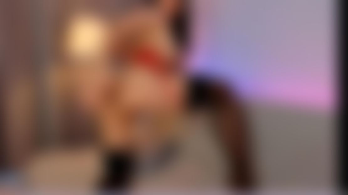 brillianna : WOW this butt! seduction! hot sakura flashes pussy and asshole