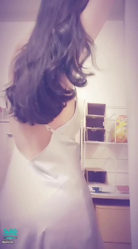  : Sexy back and profile ♥️