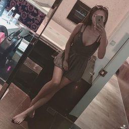 imkowan : 邊尻邊吃 直接被口爆 嘴巴滿滿都是🥰