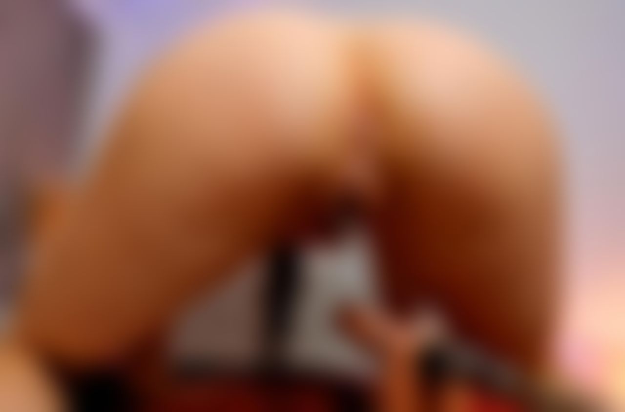 brillianna : SEX machine fuck me and ORGASM many times!