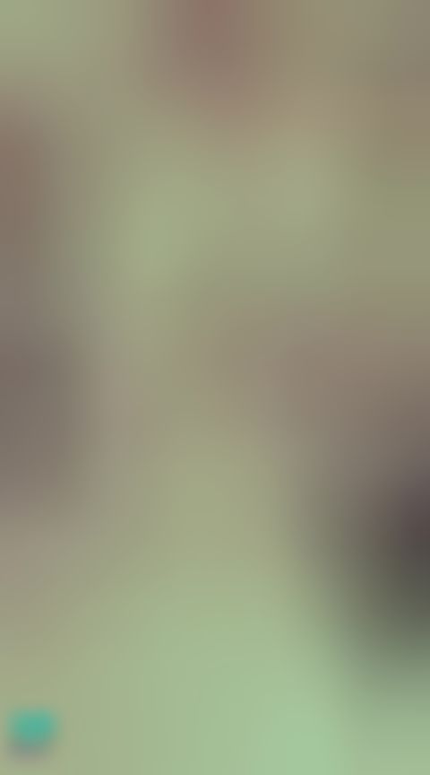 janicee : 揉揉露出的半球😈
特殊的性感小可愛😍
露出半球😈
白皙的赤腳與指甲油♥️