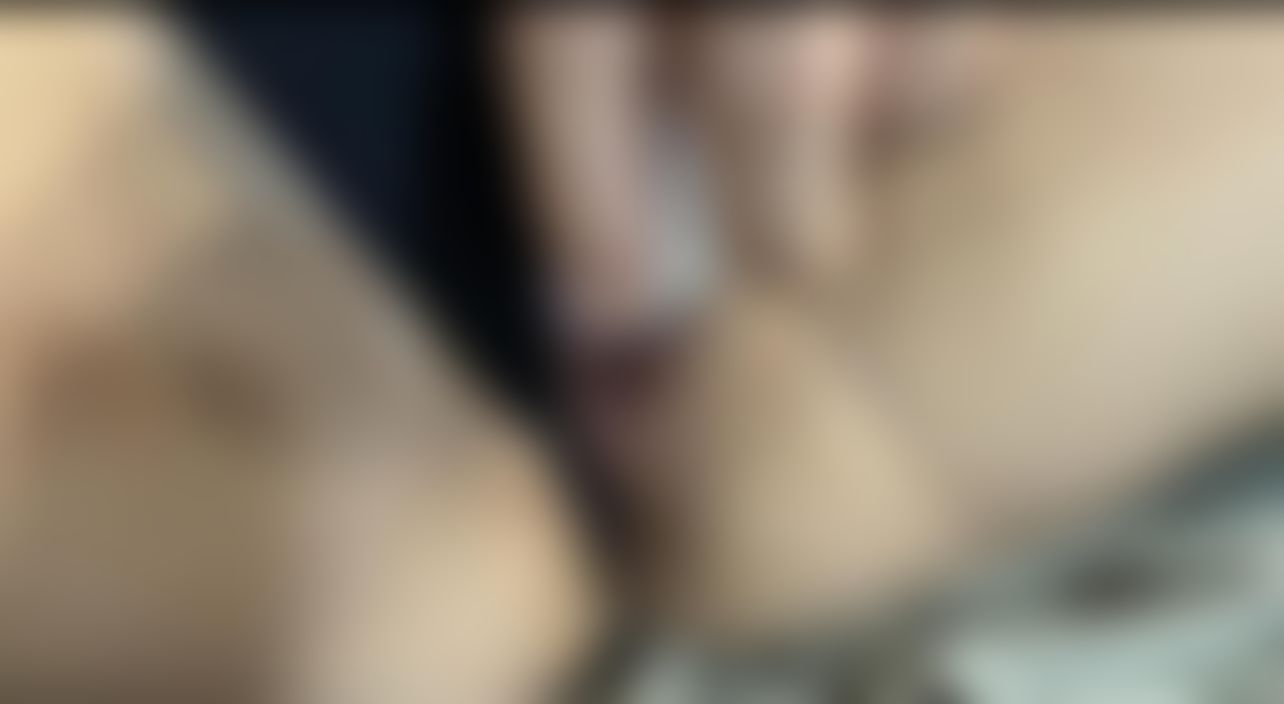 lamlinalina : 自己看a片看到有點受不了想要肉棒～