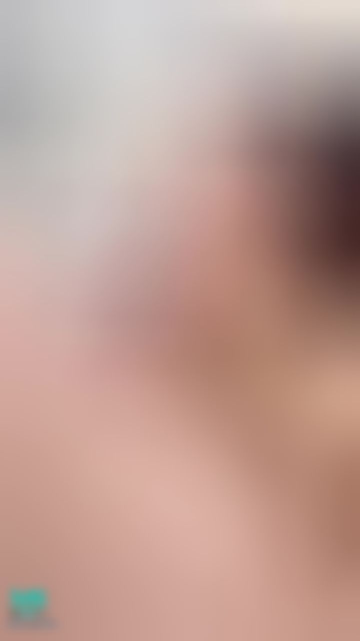 diana_queen : 跪著吃歐巴的棒棒👅整個嘴巴都被塞滿了🤤還被壓著頭狂幹❗️❗️