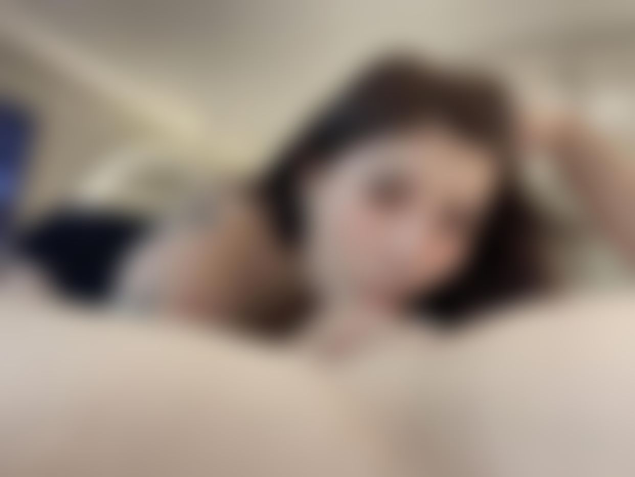 hua_063 : 首次摩鐵外拍花花性感身材淫蕩表情讓攝影師拍倒受不了，肉棒變得硬梆梆，大膽的花花決定幫攝影師解決一下他的需求💦手口並用最後口爆清槍 讓攝影師非常滿足❤️
#主題長片
#口爆
#口交
#巨乳
#攝影師與模特兒
#sexy