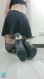quanna : #黑絲沒穿小褲褲 #M腿 #雙馬尾 #性感睡衣 #黑絲 #美腿 #高跟鞋 #魚口高跟鞋 #小隻馬 #sexy #性感 #騷